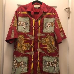 Gucci mens pink equestruan print nylon bowling shirt